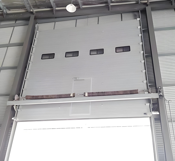 阿拉尔工业滑升门