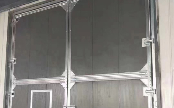 阿拉尔兰州厂房工业门选购与使用指南：打造高效安全的生产环境