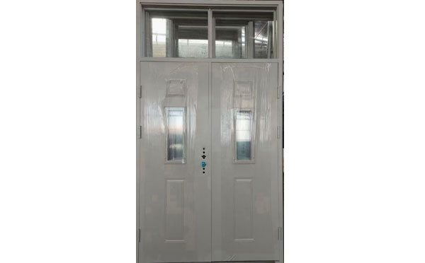 阿拉尔学校教室门