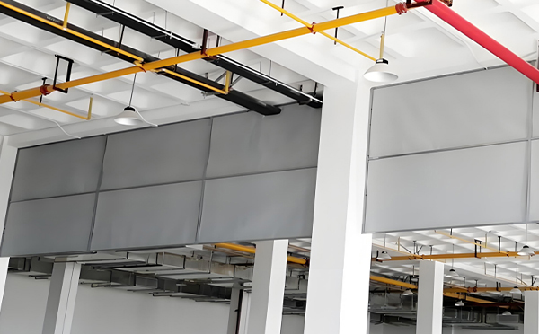 商场防烟分区常闭节点：阿拉尔挡烟垂壁高度与控制器接线图解