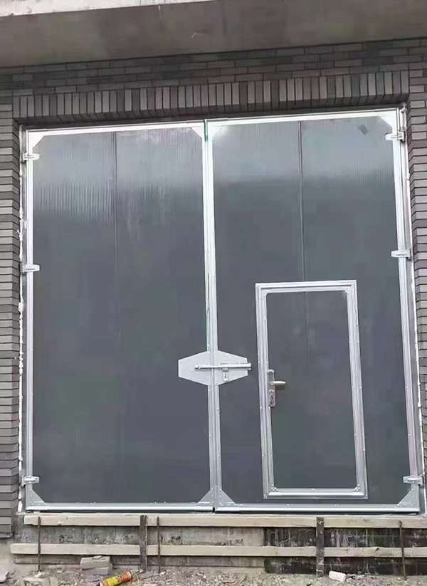 阿拉尔工业平开门在大型设备制造车间的应用实例